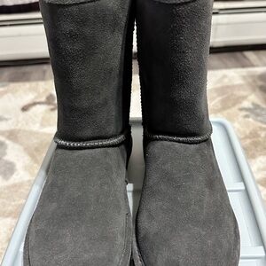 BearPaw Kids Gray Suede Boots